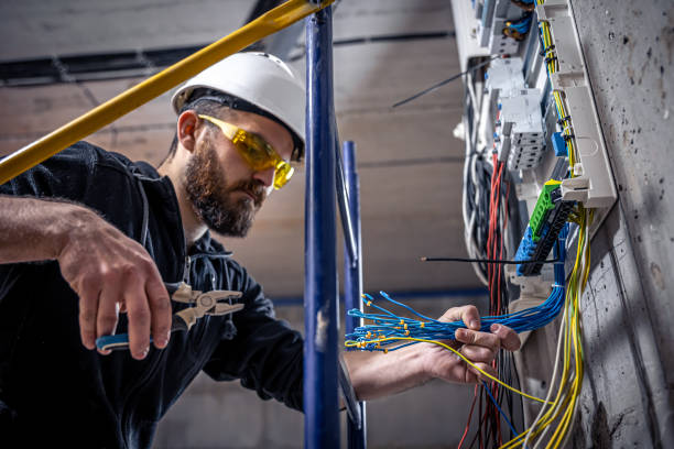 Best Emergency Electrical Repair  in Pea Ridge, FL